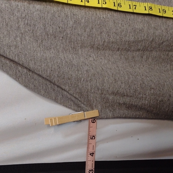 Gray athletic tank - Picture 3 of 6